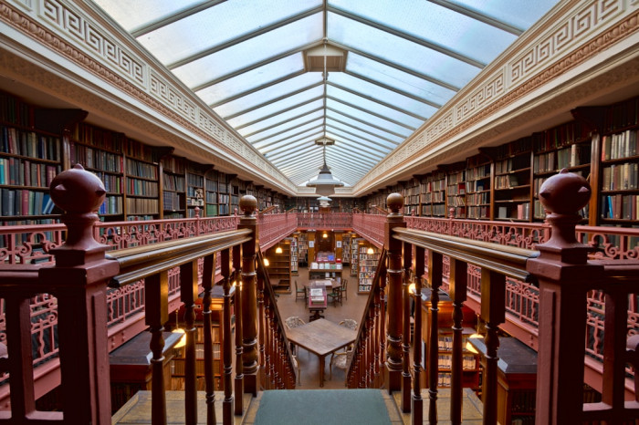 Şahin Özdemir: Muttalip Ortaokulu'nun İngilizce Öğretmeni